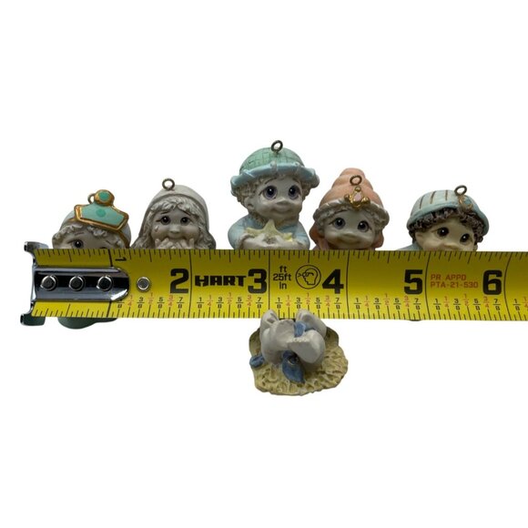 Vintage Hand-Painted Ceramic Nativity With Baby Jesus Ornaments Set Of 6 - Picture 10 of 14